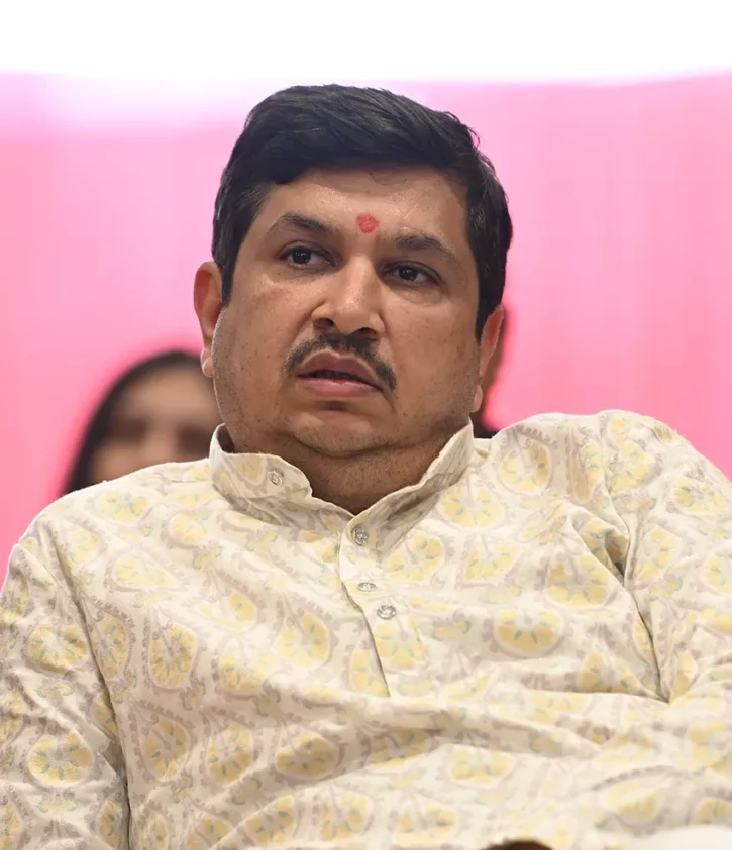 Blood donation camp banner showcasing Rakesh Rajdev's life-saving health initiatives through Sathvaro Foundation